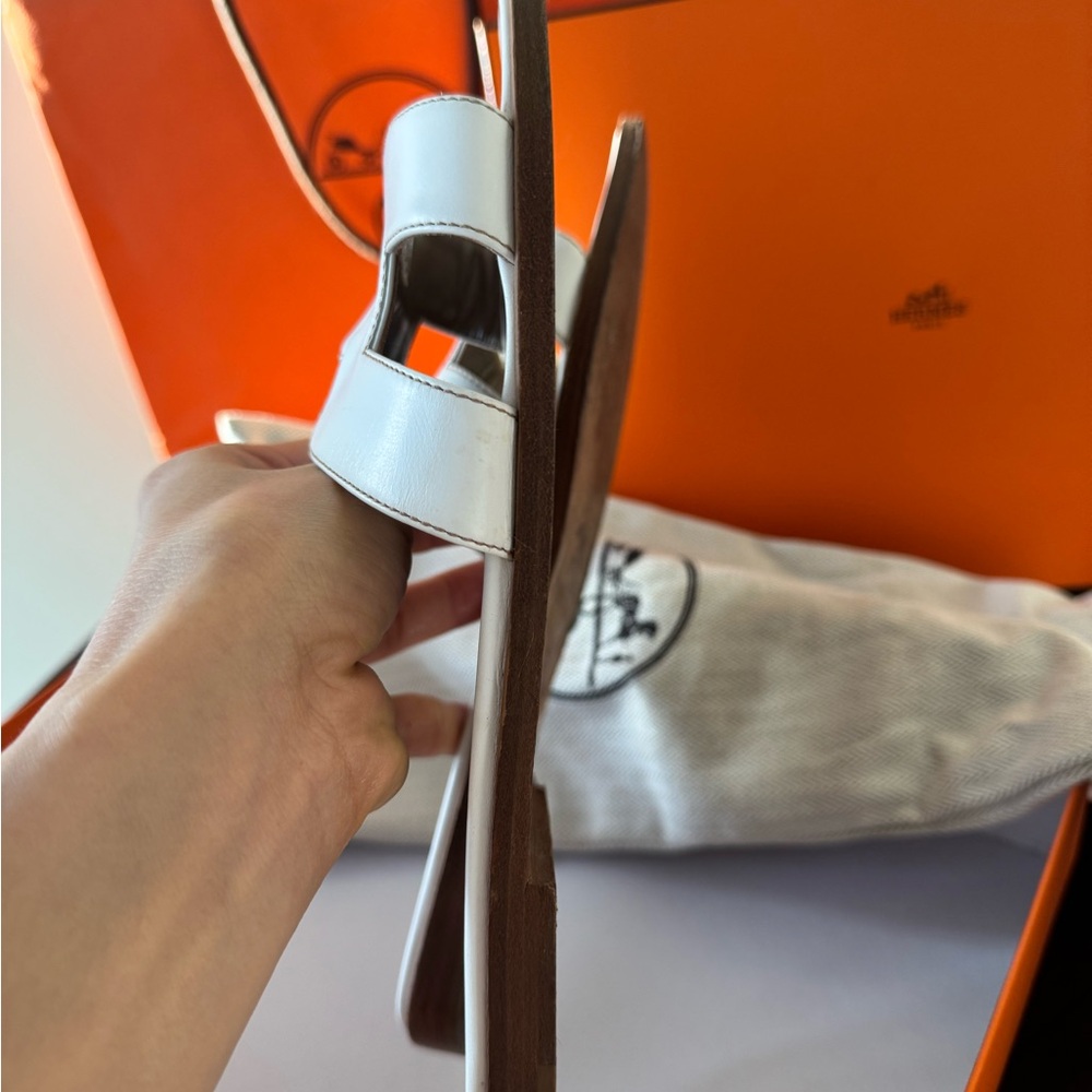 Authentic Hermès White and Brown Sandals - Picture 10 of 13